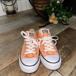 Converse Chuck Taylor All Star Canvas Low Top - Peach